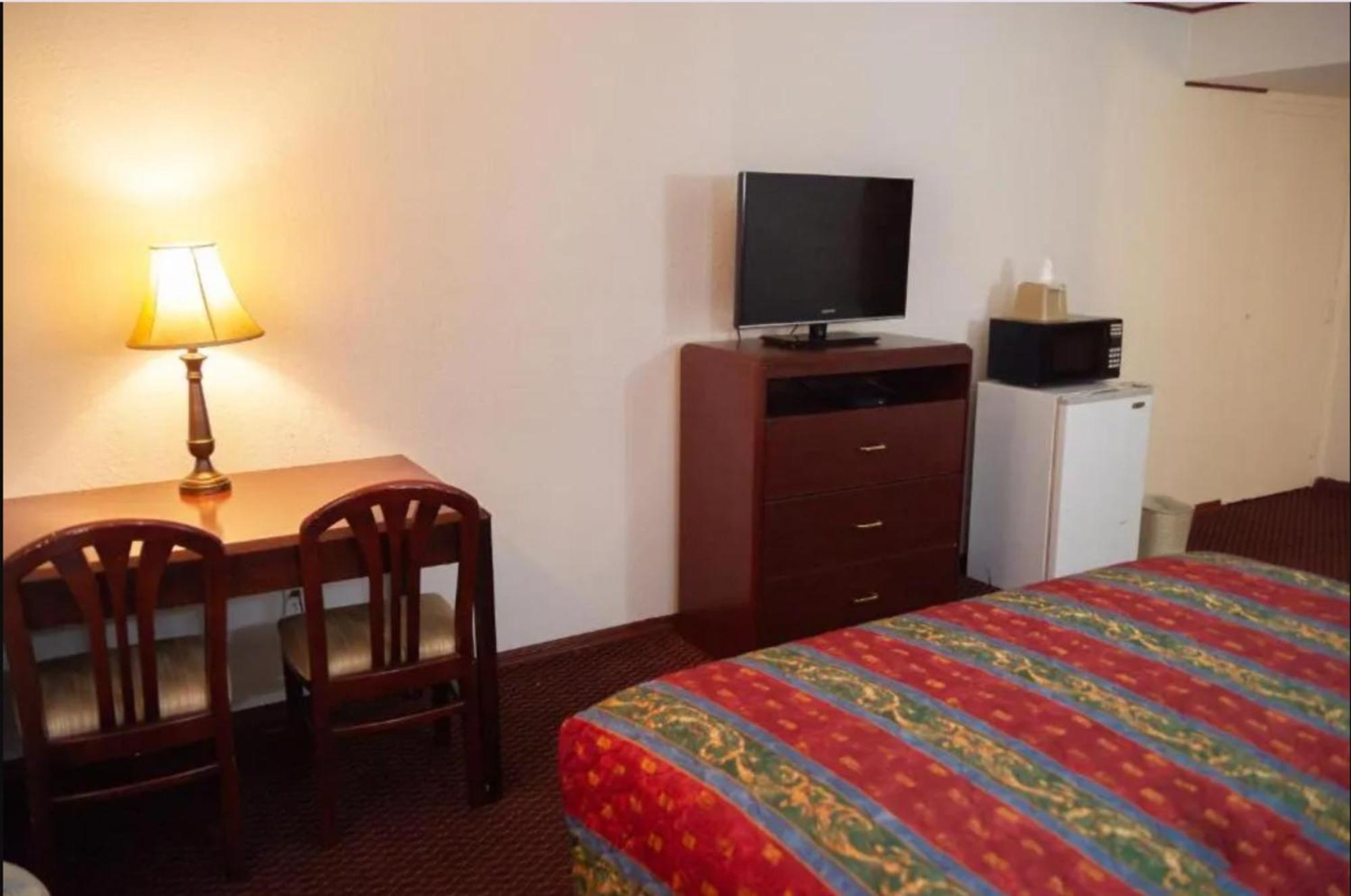 Motel Marshall Lodge By Oyo Hwy 65 Marshall
