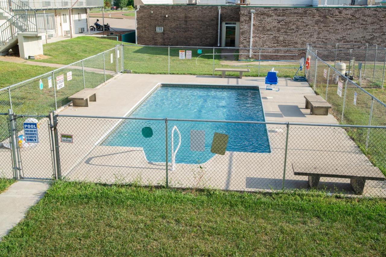 Marshall Lodge By Oyo Hwy 65 Motel 2*